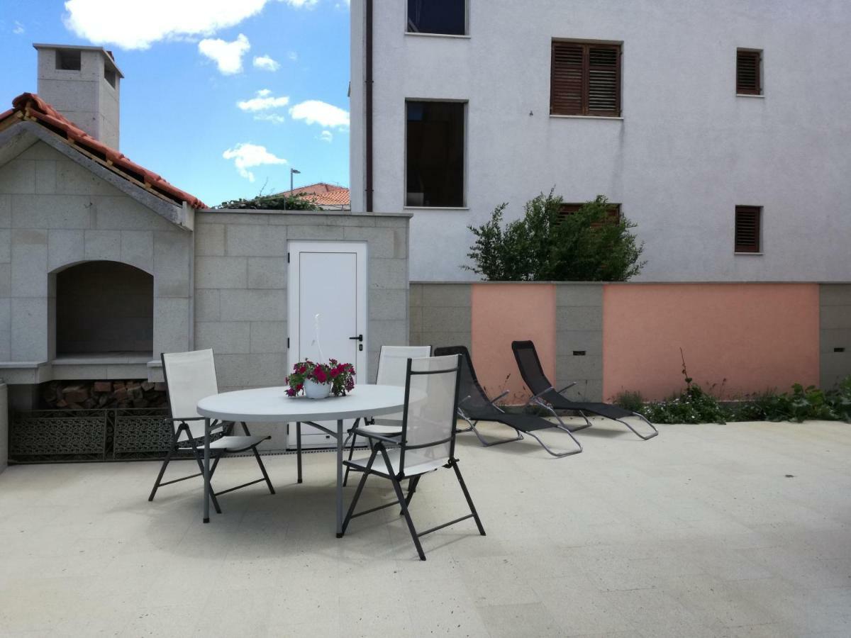 Apartment Juric Trogir Exteriör bild